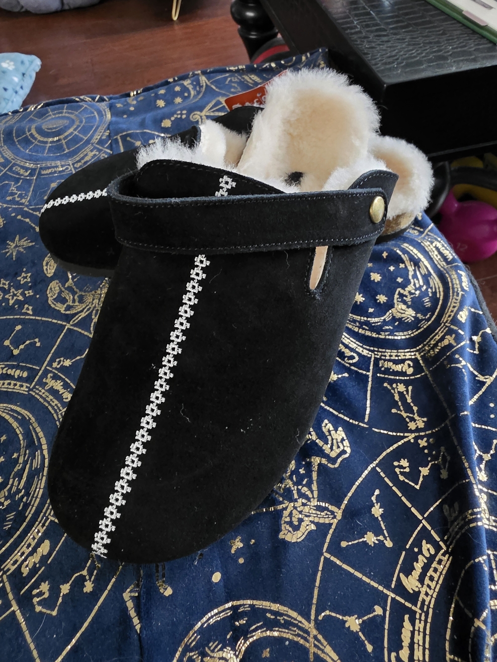 Acorn *NEW w/tags* Black Suede Shearling Lined Cozy Clogs Ladies Sz XL 9.5-10.5